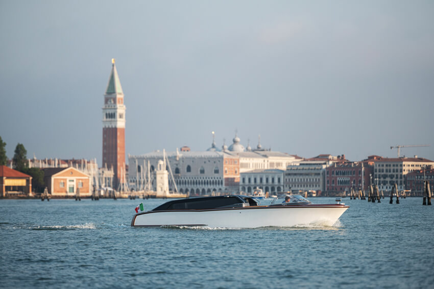 Venetian-Taxi---GRG7148-2-cont